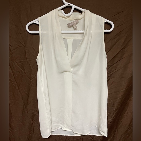 Banana Republic Cut Off Sleeve Double Lined Tank Size XS Womens - Picture 2 of 4